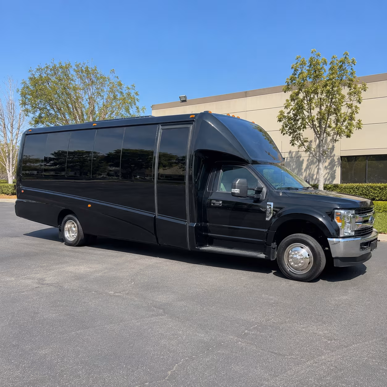 how bus type and group size affect bus rental rates in daly city
