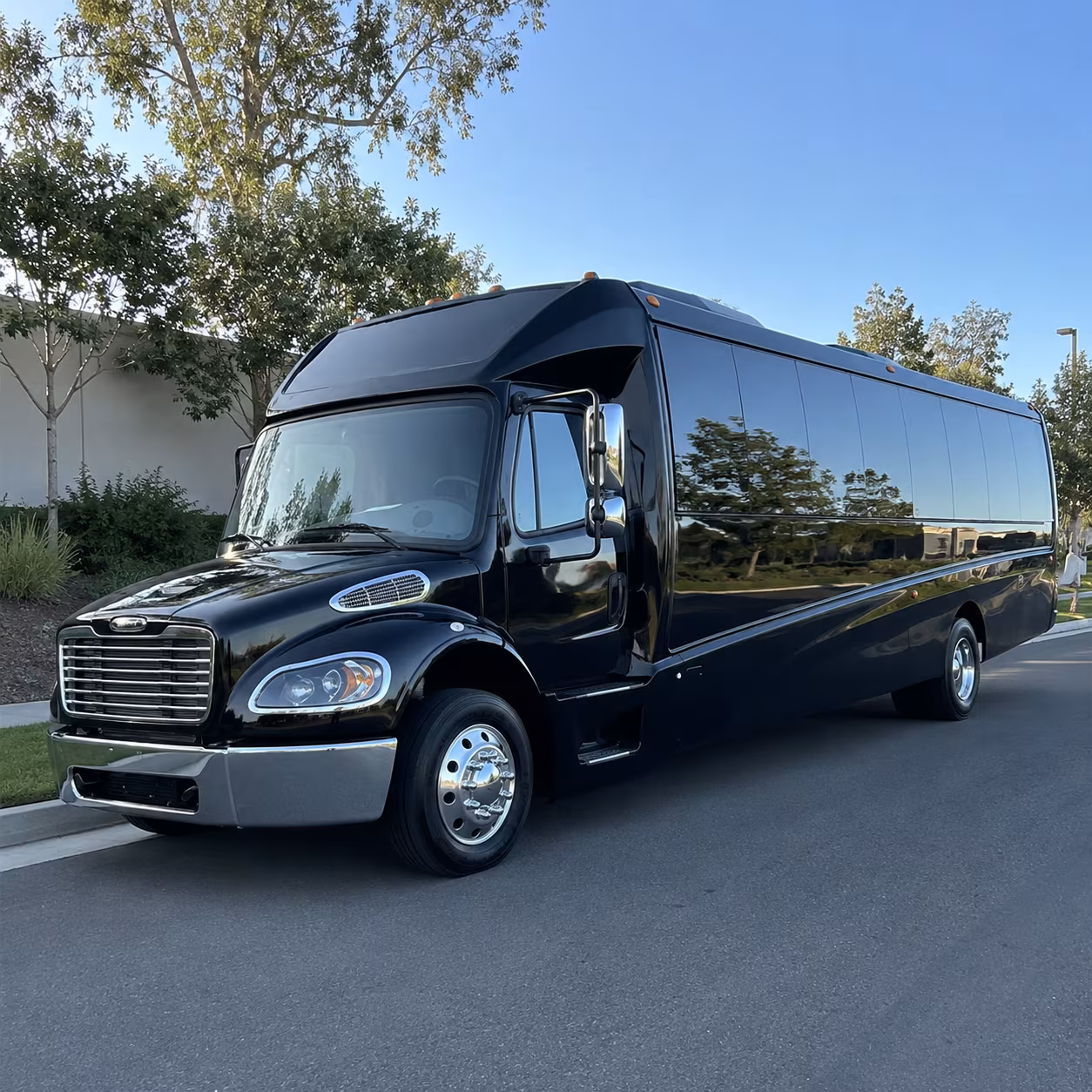 minibus rentals for daly city school trips to san francisco