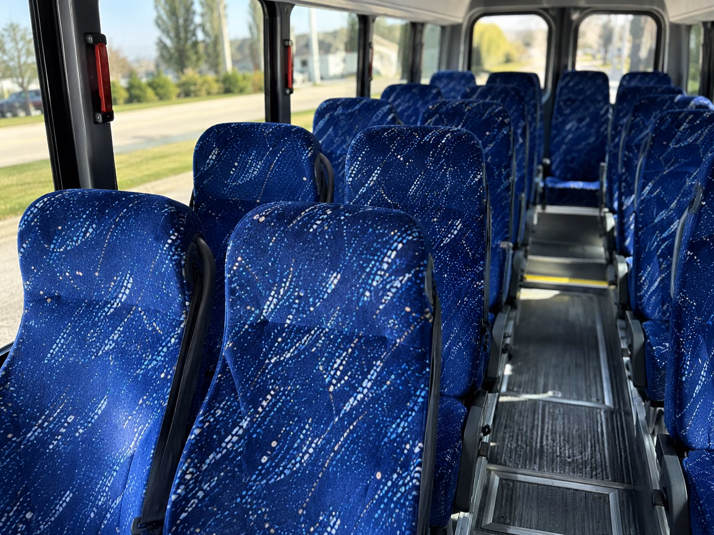 minibus rentals for small group wine tours along the san mateo coast