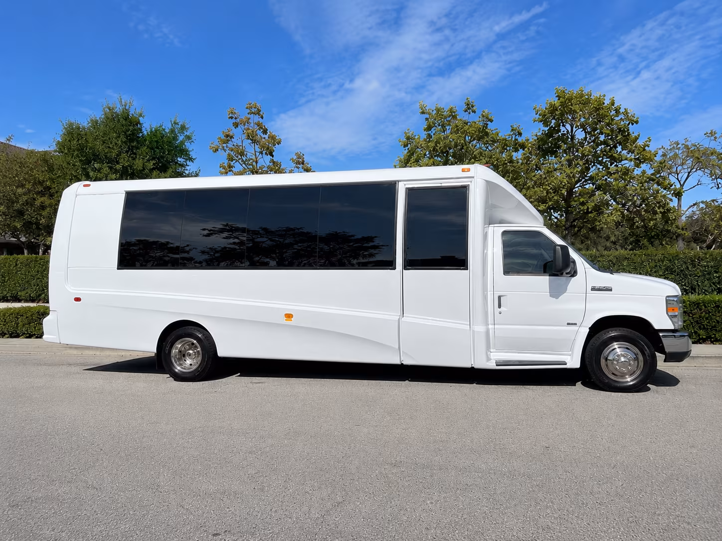 minibus rentals for smaller bachelor and bachelorette groups in daly city