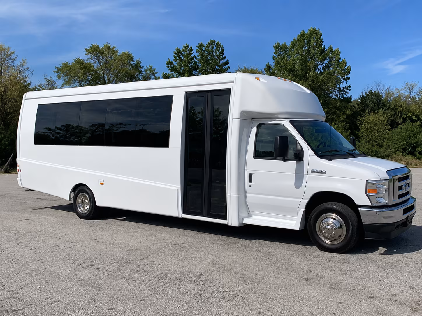 party bus rentals for jefferson high and westmoor high prom nights in daly city