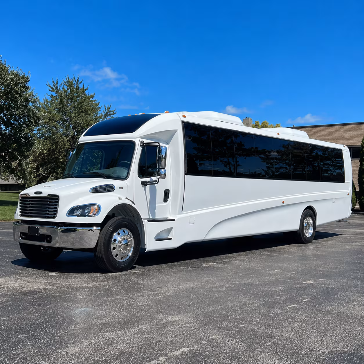 secure transportation for your next airport transfer 1